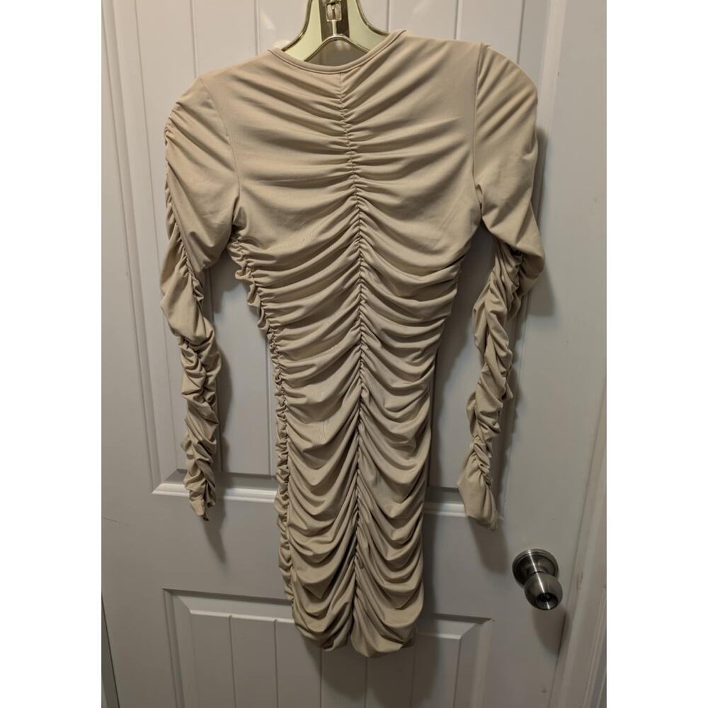 Edikted Long Sleeve Ruched Dollie Sexy Mini Dress Beige Size XS Party Clubwear - Picture 4 of 8